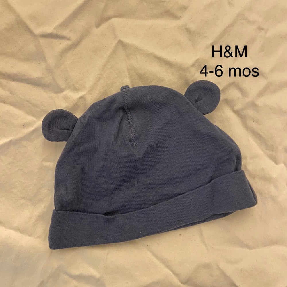 Baby’s bear ear hat